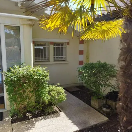 Garden Near Beach Wifi Air Conditioning *